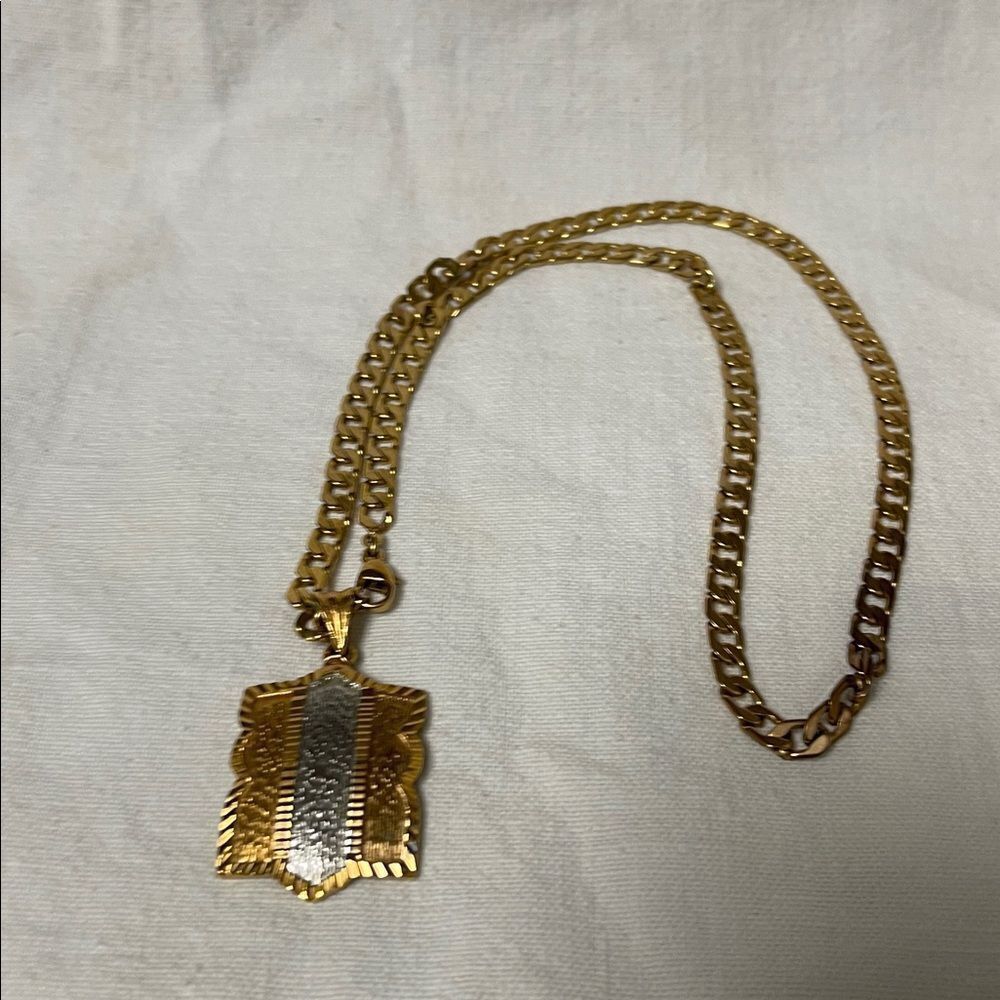 Vintage Gold and Silver Plated Pendant Necklace